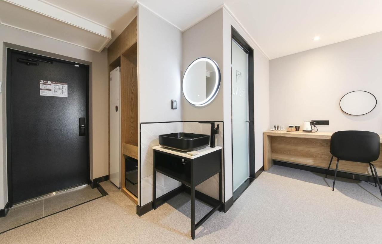 Labe Hotel Jeonju Exterior photo